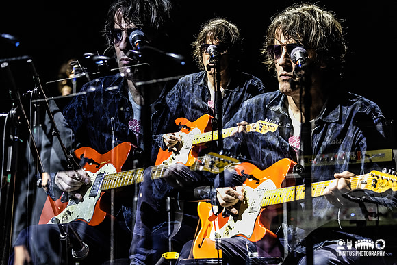 Spiritualized in concert