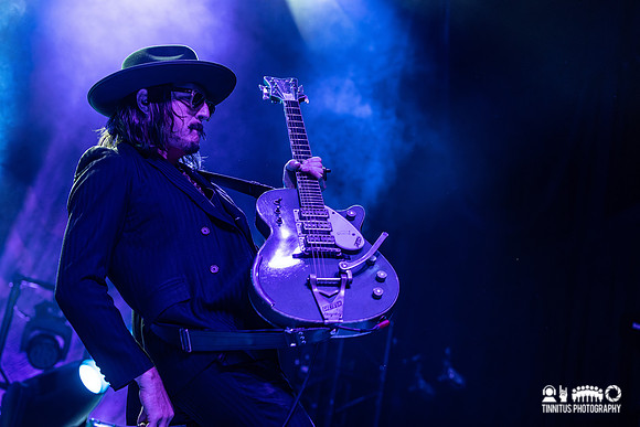 Rival Sons in concert