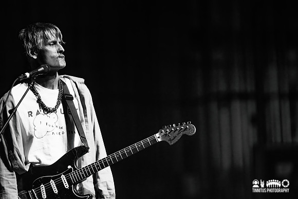 Pavement in concert
