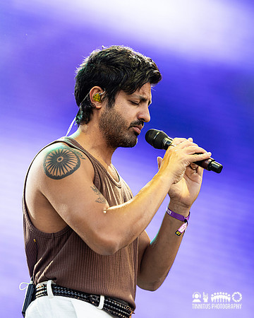 Young The Giant in concert