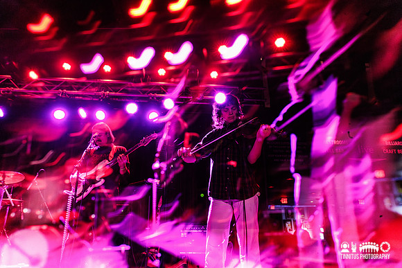 Sluice in concert