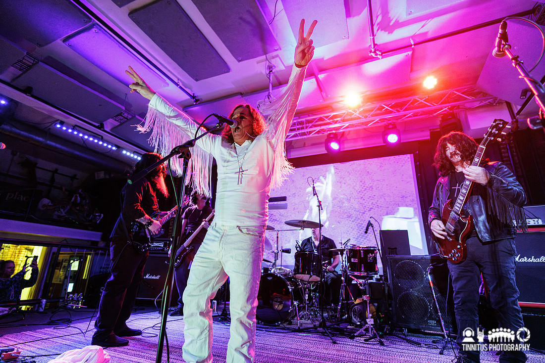 Black Salad in concert