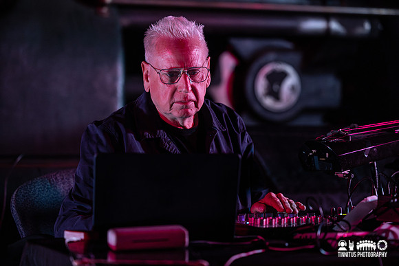 Arnold Dreyblatt in concert