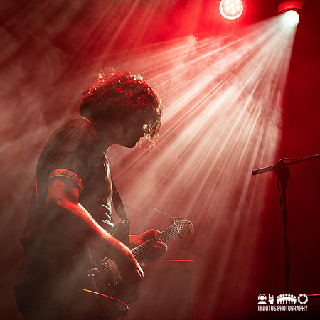 Frankie and the Witch Fingers in concert