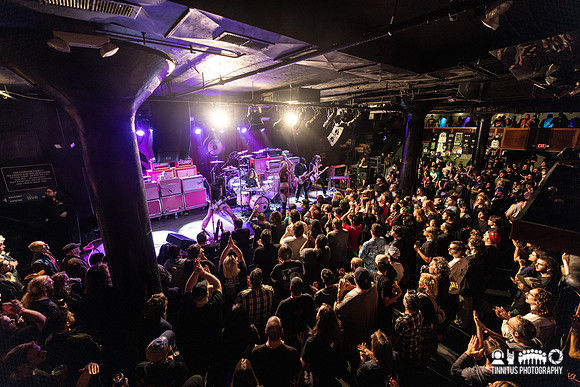 Starcrawler in concert