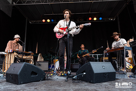 Cut Worms in concert