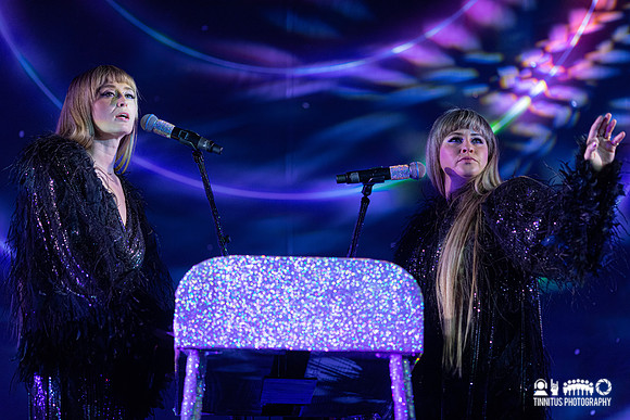 Lucius in concert