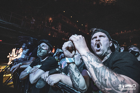 7 Seconds in concert