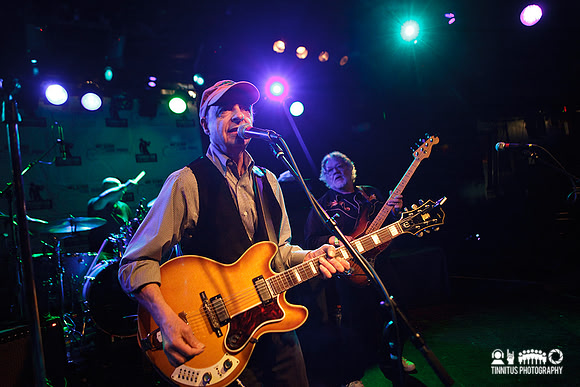 Barry and The Remains in concert at Hot Stove Cool Music