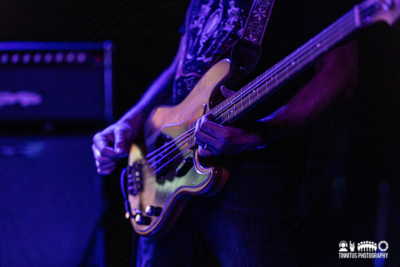 Oneida in concert