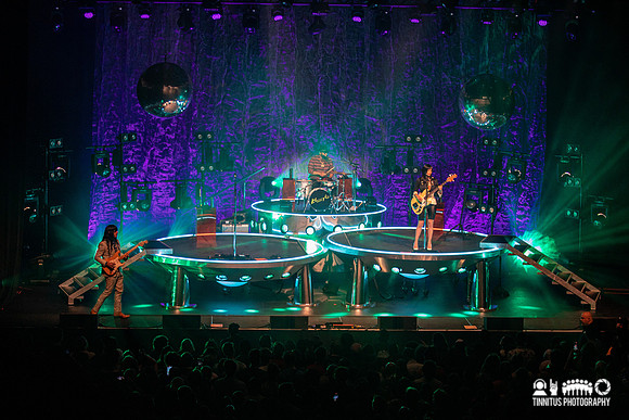 Khruangbin in concert