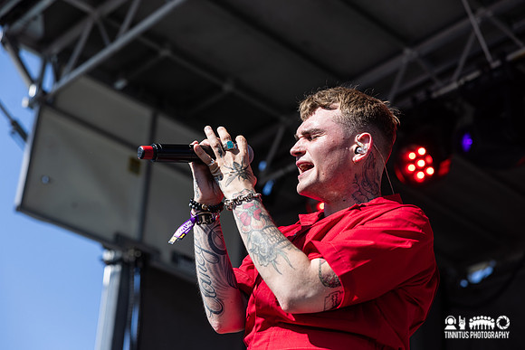 Justin Clancy in concert