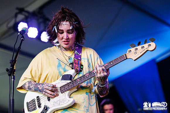 Dehd in concert