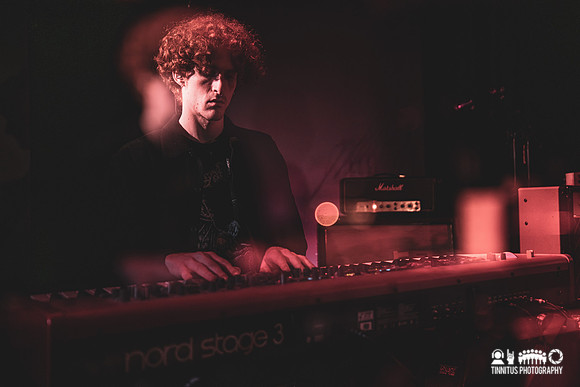 Knifeplay in concert