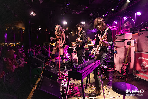 Starcrawler in concert