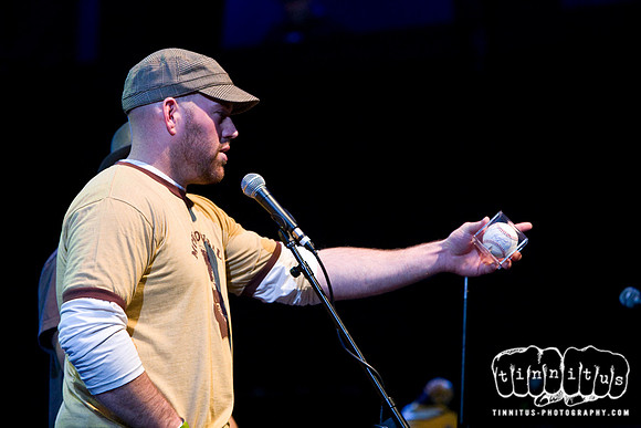 Mike O'Malley emcee'ing the tenth concert of the Hot Stove Cool