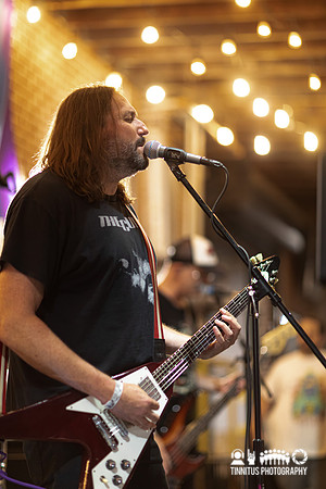 Worshipper in concert