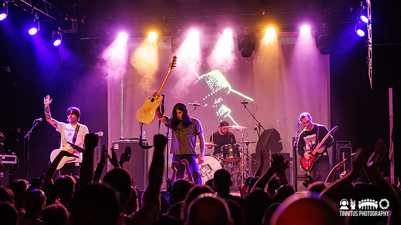 Cave In in concert