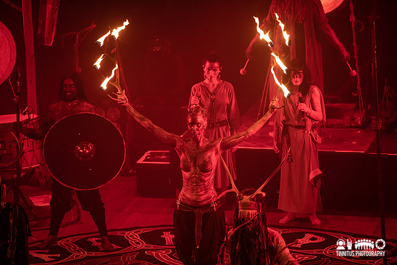 Heilung in concert