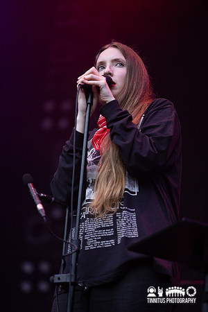 Dry Cleaning in concert