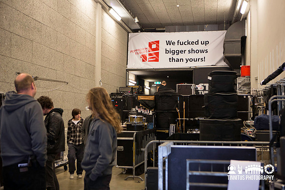 backstage at 013