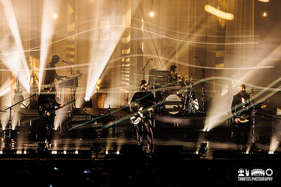 Queens of the Stone Age in concert