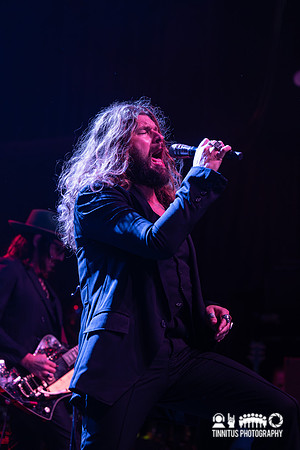 Rival Sons in concert