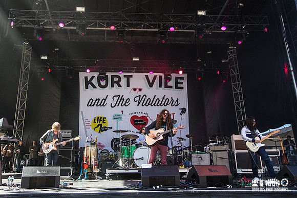 Kurt Vile and The Violators in concert