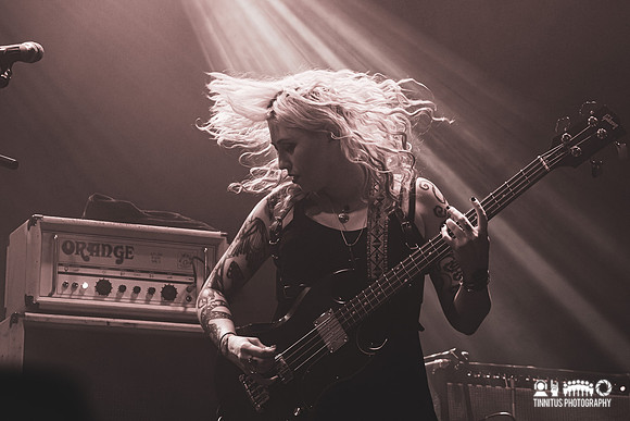 Frankie and the Witch Fingers in concert