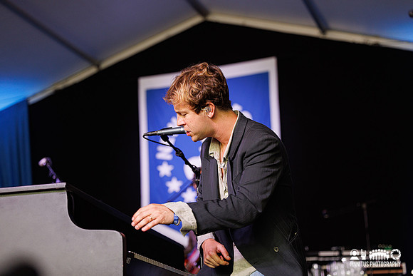 Tom Odell in concert