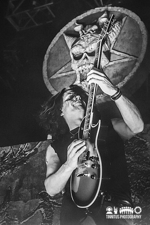 Testament in concert