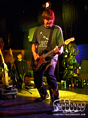 Mission of Burma in concert