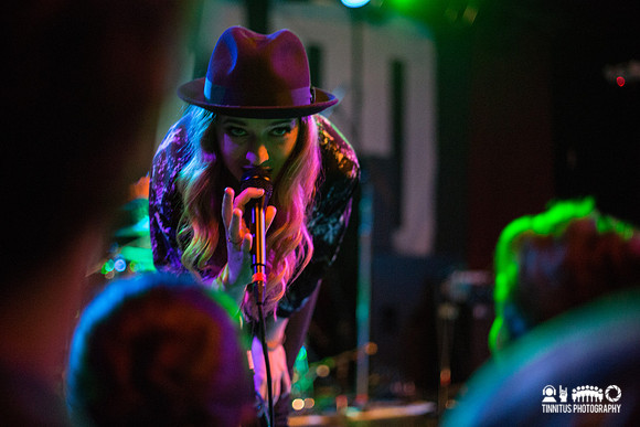 ZZ Ward in concert