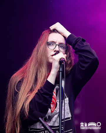 Dry Cleaning in concert