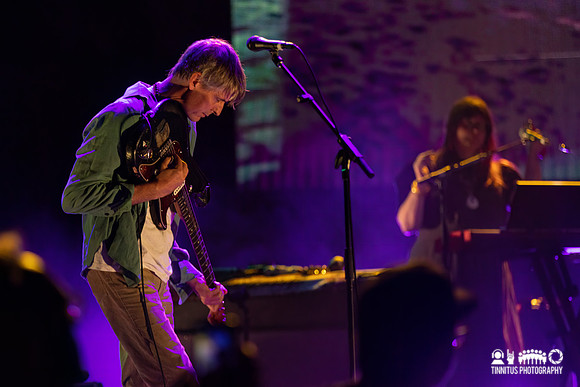 Pavement in concert