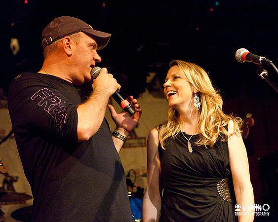 Mike O'Malley and Susan Tedeschi at the Hot Stove Cool Music ben
