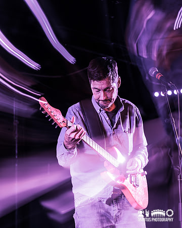 Jim Buni in concert