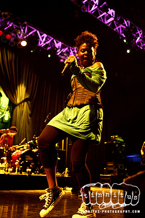 Happy Mondays live in concert, opening for Psychedelic Furs