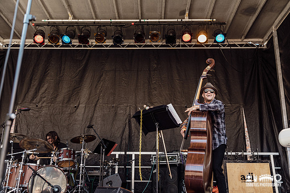On Fillmore in concert