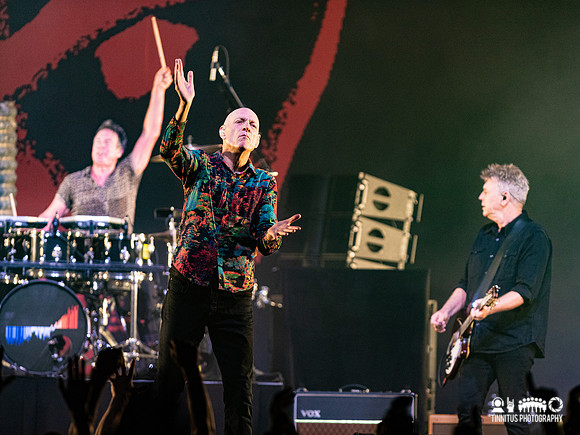 Midnight Oil in concert