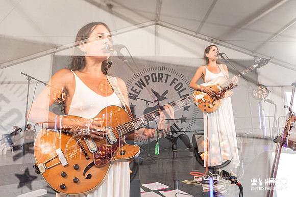 Madi Diaz in concert