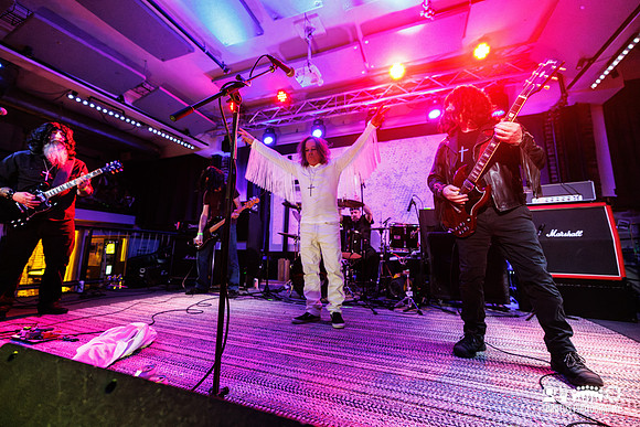 Black Salad in concert