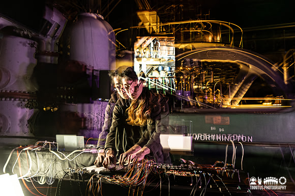 Cryptwarbler in concert