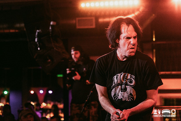 Negative Approach in concert
